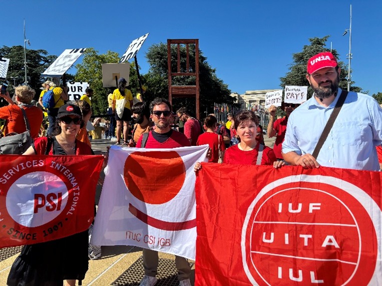 PSI, ITUC and IUF staff members supported Greenpeace asking for a strong Plastic treaty at the public demonstration organised by Greenpeace in Geneva ahead of INC-5.2. Photo: PSI