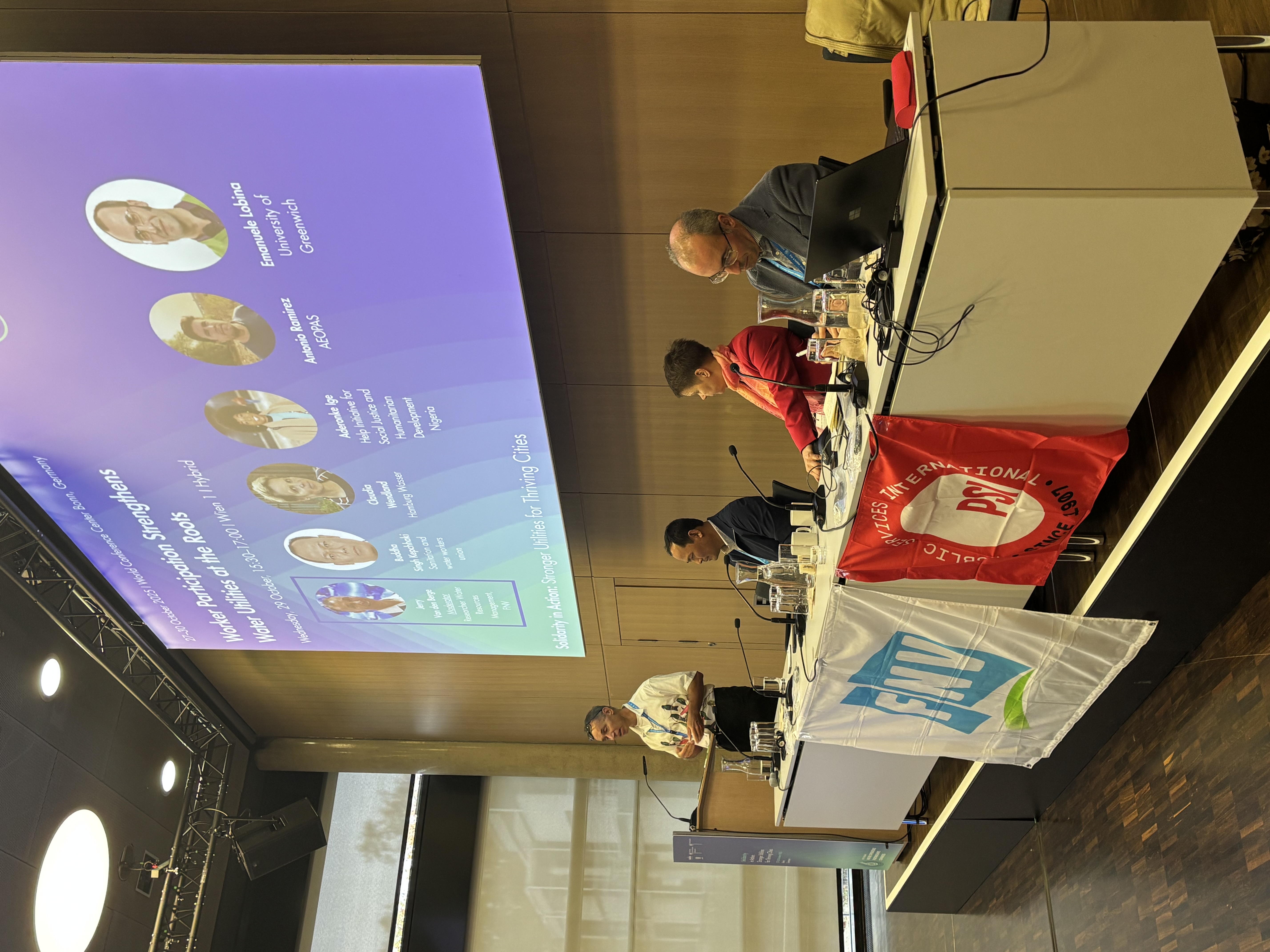 Labour representatives highlight the fundamental role of water and sanitation workers during the 6th GWOPA Congress – Photo credits - PSI