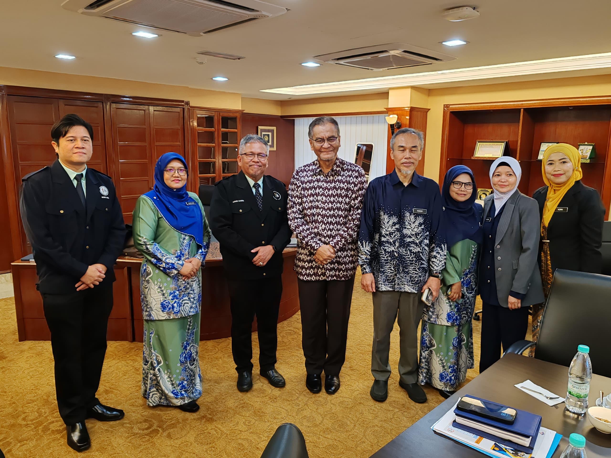 Nurses' Unions meeting the Minister of Health Mr. Dzulkefly Ahmad